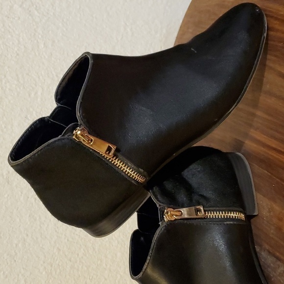 Aldo- Womens Black leather Calf hair Heel side Zipper Bootie Boot Sz.8.5 - Picture 1 of 9